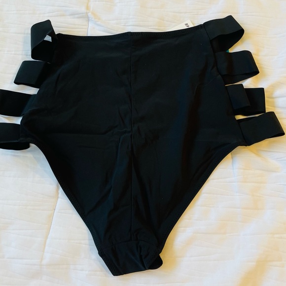 Bikini bottom - Picture 2 of 2